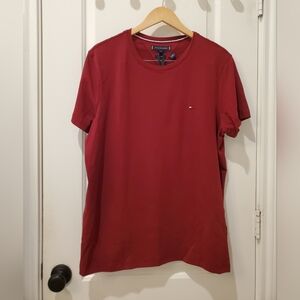 Tommy Hilfiger Men's Red T-Shirt